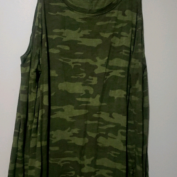 Top - Picture 1 of 4